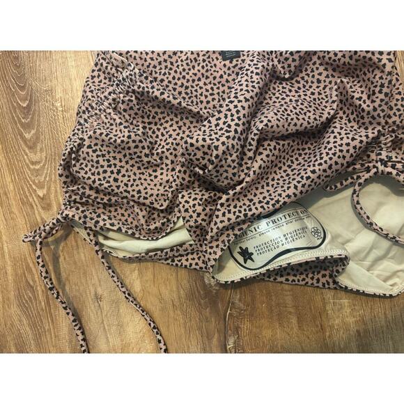 NWT A Pea In The Pod Maternity Cheetah Convertible Two Piece Swimsuit Size L - Picture 4 of 7